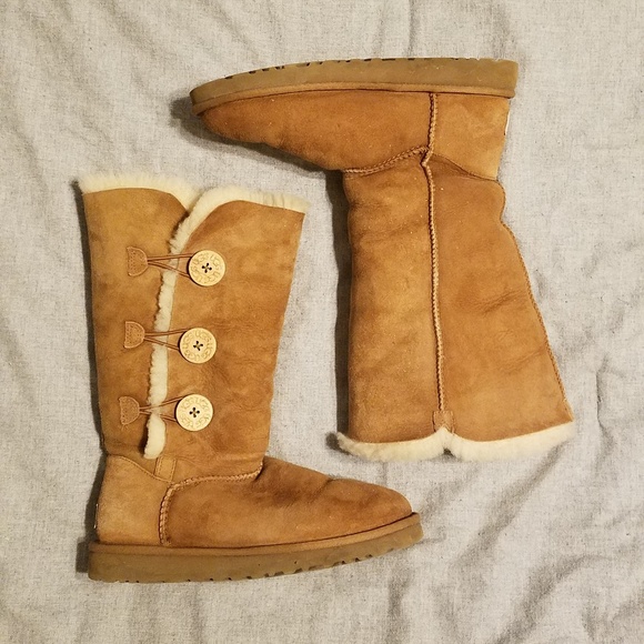 UGG Shoes - UGG Bailey Button Triplet II